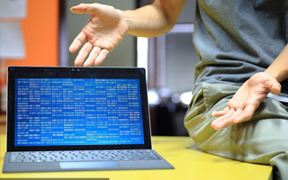 吐鲁番 mongo排序sort,php如何按顺序排列数组？
